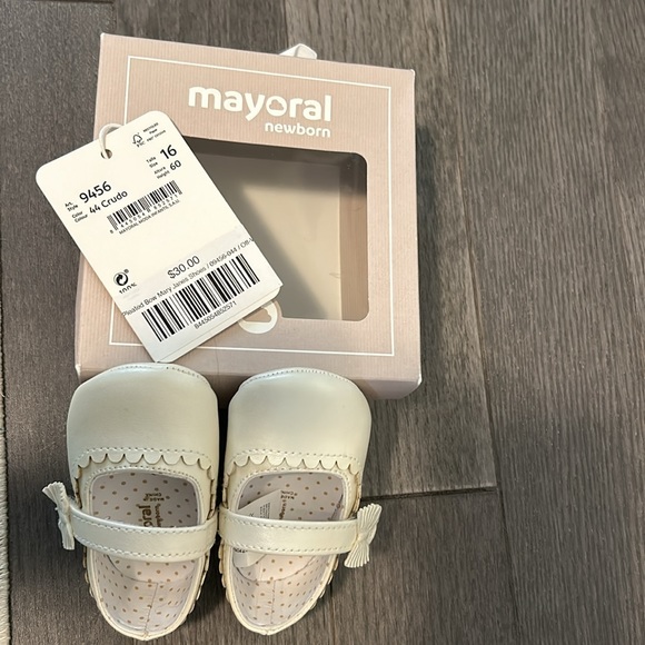 Mayoral Newborn shoes - Picture 7 of 7
